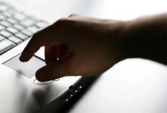 アプリクライアントのオススメ:オタクの女性